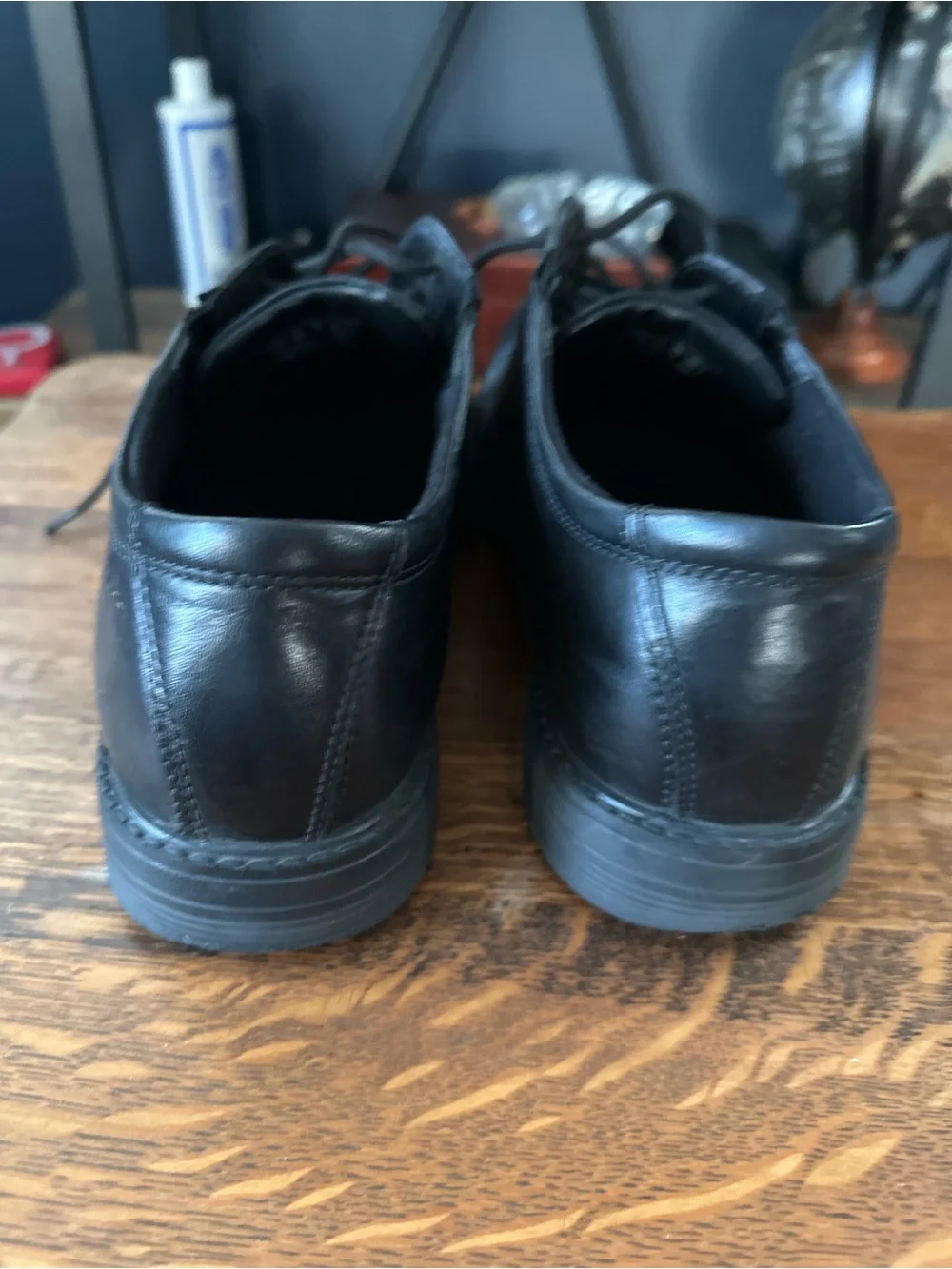 Clarks Men's Black Leather Lace-Up Oxford Shoes